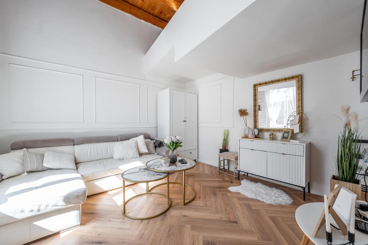 Hlavna Loft *